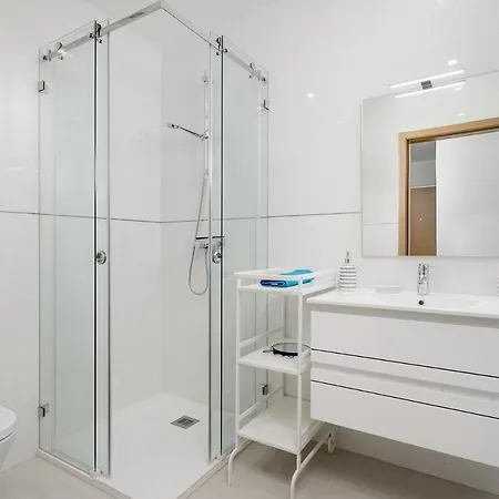 Luxury 2 Bed Apartment, Porto De Mos, 550m From Lagos