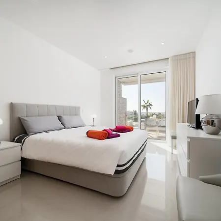 Appartamento Luxury 2 Bed Apartment, Porto De Mos, 550m From Lagos