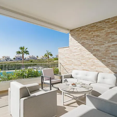 Luxury 2 Bed Apartment, Porto De Mos, 550m From *